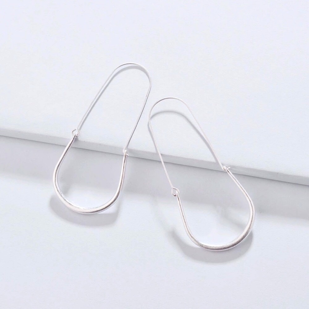 Chic Silver Minimalist Horseshoe Hoop Drop Earring